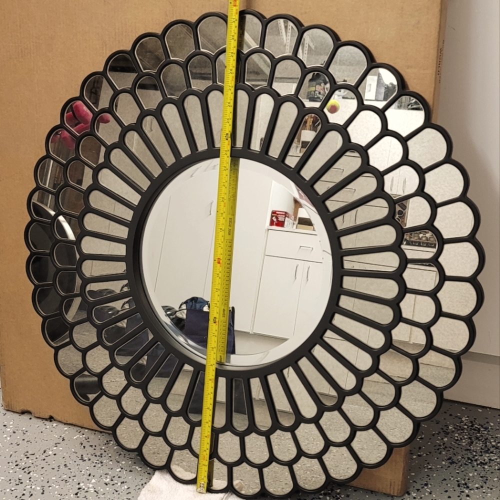 Wall mirror